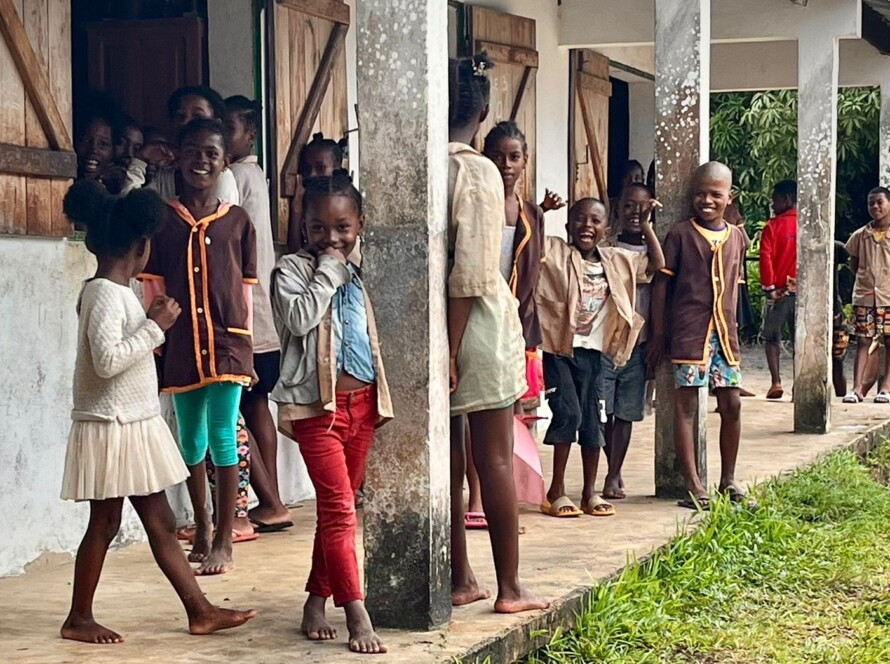 Kids in front of school Madagascar
